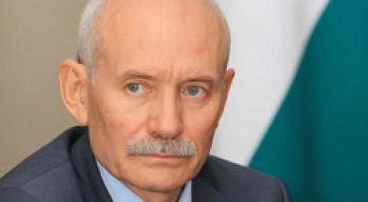 Рустэм Хамитов проведет прямую линию с жителями республики Рустэм Хамитов проведет прямую линию с жителями республики